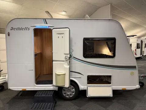 Dethleffs New Line 340 HK GROOTBE VOORTENT & LUIFEL