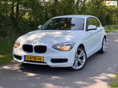 BMW 1-serie 118d | Airco + Stoelverwarming Nu € 3.950,- !!!