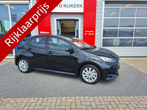 Toyota Yaris 1.5 Hybrid Dynamic Limited (bj 2022)