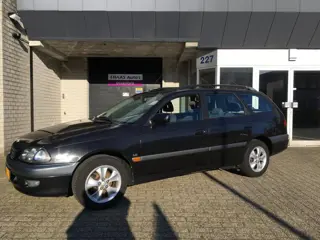 Toyota Avensis Wagon 1.8 Luna Leanburn / AIRCO / ALU VELGEN / 1e EIGENAAR / NL-AUTO