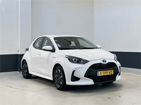 Toyota Yaris 1.5 Hybrid Active | Camera | Carplay/ Android Auto| NL | 1 EIg|