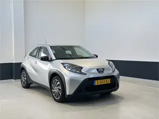 Toyota Aygo X 1.0 VVT-i MT Play | NL | 2 Eig | Apple Carplay/ Android Auto | Camera