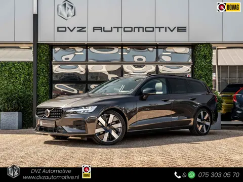 Volvo V60 2.0 T6 PHEV 350PK AWD Plus Dark |100% | Pano | Surround View | H/K Sound