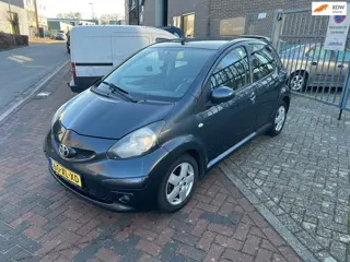Toyota Aygo 1.0-12V Sport! Airco! Dealer onderhouden!