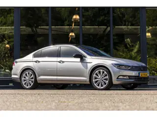 Volkswagen Passat 1.4 TSI Highline Business R (bj 2015)