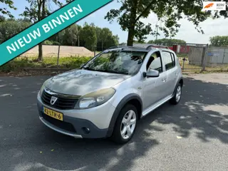 Dacia Sandero 1.6 Stepway LEUKE AUTO RIJDT EN SCHAKELT GOED