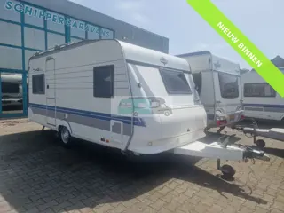 Hobby excellent 460 UFE Mover, Voortent (bj 2002)