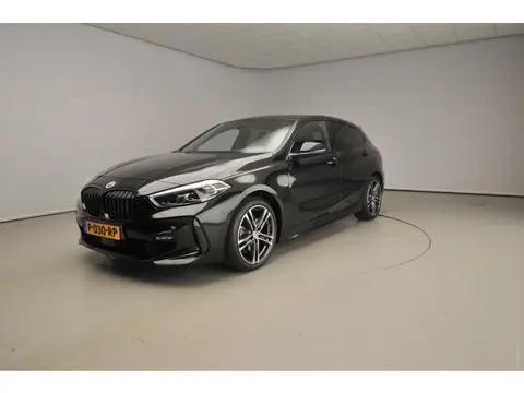BMW 1 Serie 5-deurs 116i | Handbak !!! | M-Sportpakket | LED | Leder | Navigatie | M-zetels | Stoelv