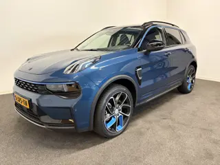 Lynk & Co 01 1.5 261pk AUT7 PHEV 72km Elec. Pano/ Adapt./ 360 Camera/ Dig. Dashboard/ Stoelverw.