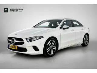 Mercedes-Benz A-klasse 180 Business Solution Luxury (SFEERVERLICHTING, CAMERA, STOELVERWARMING, 1e E