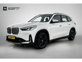 BMW IX1 XDrive30 Launch Edition 67 kWh. SoH 97% (NL-auto, 1e Eig, Dealer OnderH, Navi, Leder, Climat