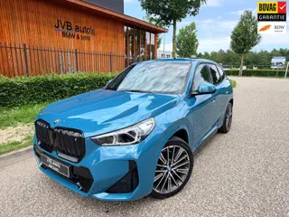BMW IX1 XDrive30 67 kWh M-Sport, H&K, panorama, trekhaak