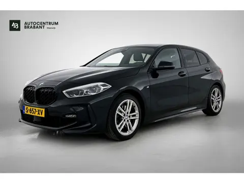 BMW 1-serie 118i Corporate Executive M-sport (Dealer OnderH, NAvi, StoelV, PDC V+A, Led, Cruise Con,
