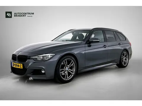 BMW 3-serie Touring 318i M Sport Corporate Lease Automaat (GROOT-NAVIGATIE, TREKHAAK, STOELVERWARMIN
