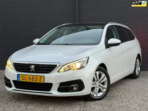 Peugeot 308 SW 1.6 BlueHDI Blue Lease Executive NAVI | CARPLAY | PANO | PDC | TREKHAAK | NWE APK
