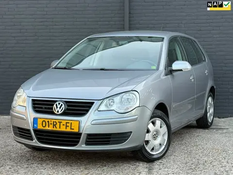 Volkswagen Polo 1.4-16V Comfortline AIRCO | ELEK RAMEN | CRUISE | NWE APK