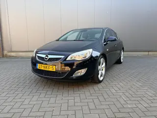 Opel Astra 1.4 Turbo Cosmo