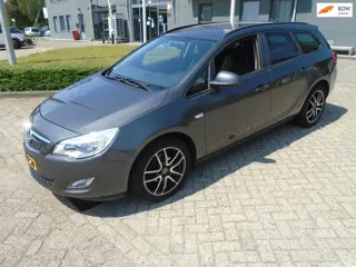 Opel Astra Sports Tourer 1.4 Turbo Edition Nieuwe Apk