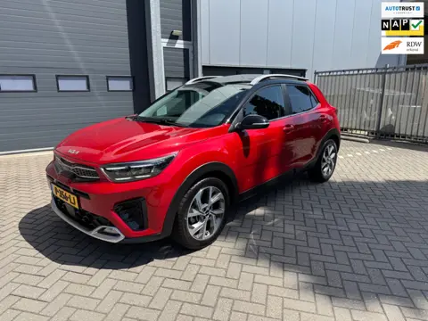Kia Stonic 1.0 T-GDi MHEV GT-PlusLine 120PK, Schuifdak, Stoel-/stuurverwarming, LED, etc.