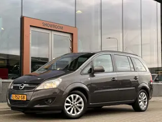 Opel Zafira 1.8 Cosmo | 7-Zitter | Bluetooth | Navigatie | Cruise | Climate control | Trekhaak |