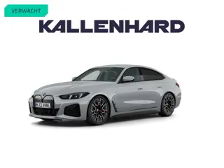 BMW i4 eDrive35 - M-Sport Pro - Verwarmd Stuurwiel - ACC - Harman Kardon - 19 inch