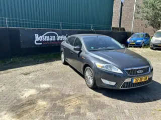 Ford Mondeo 2.0-16V Titanium