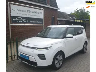 Kia E-Soul DynamicLine 64 kWh airco € 9000 ex btw