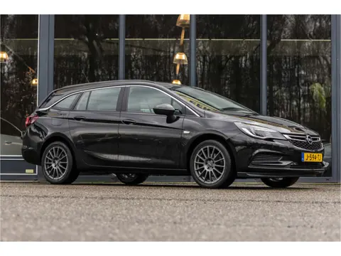 Opel Astra Sports Tourer 1.4 Online Edition (bj 2018)