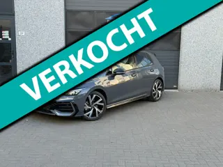 Volkswagen GOLF 8.5 R-Line Pano Camera Head-Up