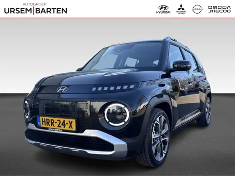Hyundai Inster Evolve 49 kWh | 17 inch lichtmetalen velgen | Styling striping set