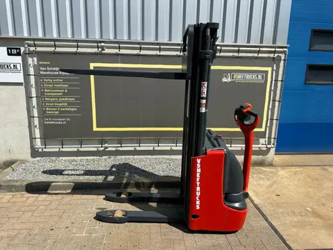 VS-22870 Elektrische triplex stapelaar Linde L10