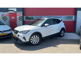 SEAT Arona 1.0 TSI Style Business Intense NWE MODEL / FULL LED / CARPLAY / STOELVERW / CLIMA / PDC /