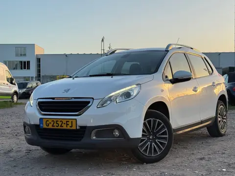 Peugeot 2008 1.2 PureTech Style/ ZUINIG