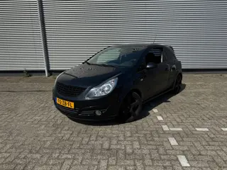 Opel Corsa 1.4-16V Sport