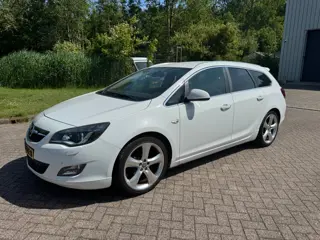 Opel Astra Sports Tourer 1.4 Turbo Sport/CLIMA/CRUISE/NAVI/REGENSENSOR/PARKEERSENSOREN VOOR EN ACHTE