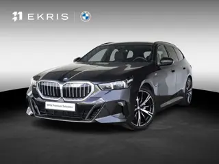 BMW 5 Serie Touring 530e xDrive | M Sportpakket | Innovation Pack | Comfort Access | Panoramadak | S