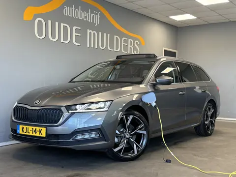 Škoda Octavia Combi 1.4 TSI iV PHEV Head-Up/Memory/Pano/Cruise/Stoelverwarming