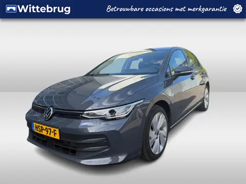 Volkswagen Golf 1.5 TSI 204 pk eHybrid Life Edition DSG Automaat Navigatie / Cruise control / Airco 