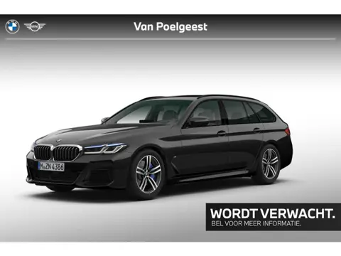 BMW 5 Serie Touring 540i xDrive High Executive | M-Sport | Comfort Access | Panoramadak | Achterasbe