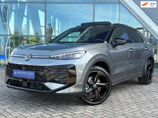 Volkswagen T-Roc 1.5 eTsi R-Line First Edition Black style HU Display / 360 Camera / Harmon Kardon