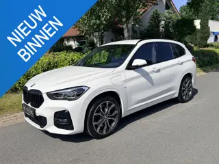 BMW X1 xDrive25e 220PK M-Sport•LED•Camera