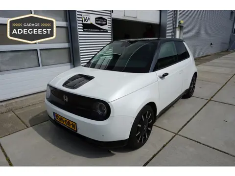 Honda E Advance 17" |Navi|Carplay|PDC V+A|Dodehoek|360 Camera|DAB|Pano|Stuur, stoel en voorruitverwa