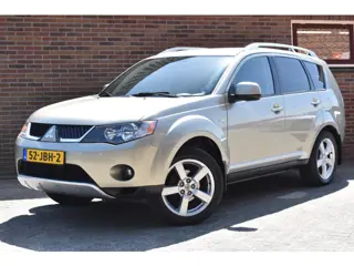 Mitsubishi Outlander 2.4 Instyle '09 7 Persoons Airco Navi Cruise Inruil mogelijk