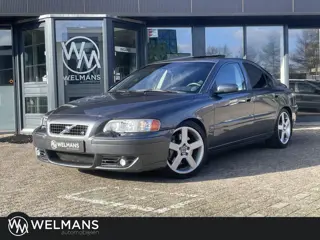 Volvo S60 2.5 R AWD 330 pk Automaat (6-traps) | Schuifdak | Carplay | Div upgrades