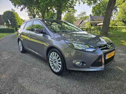 Ford Focus Wagon 1.6 TI-VCT First Edition