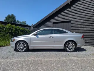 Volvo C70 Convertible 2.4i Momentum (bj 2006)