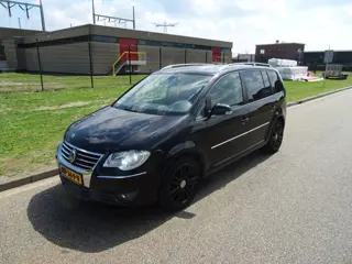 Volkswagen Touran 1.4 TSI Trendline Business automaat