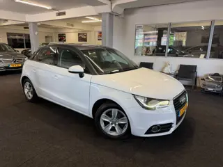 Audi A1 Sportback 1.4 TFSI Pro Line S*NAVI*5drs*Xenon*2012