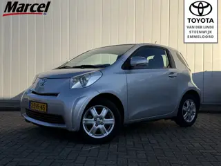 Toyota iQ 1.0 VVTi Aspiration Navigatie Airco (bj 2011)