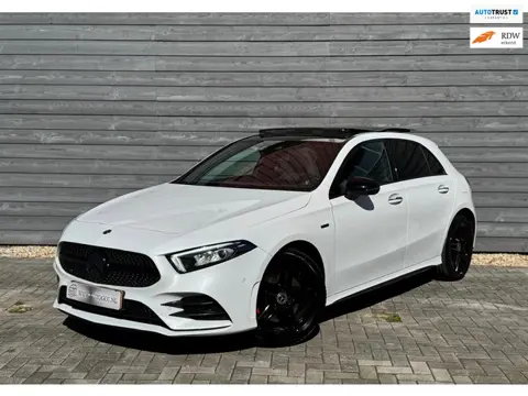 Mercedes-Benz A-klasse 250e AMG PANO NIGHTPACK SFEER CAMERA